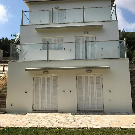 Katsaros Village Kerí